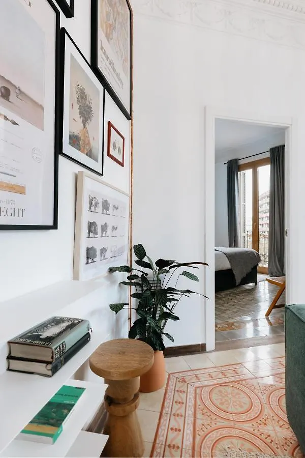 Llanos - Two Bedroom Apartment In Heart Of The City Barcelona Spain