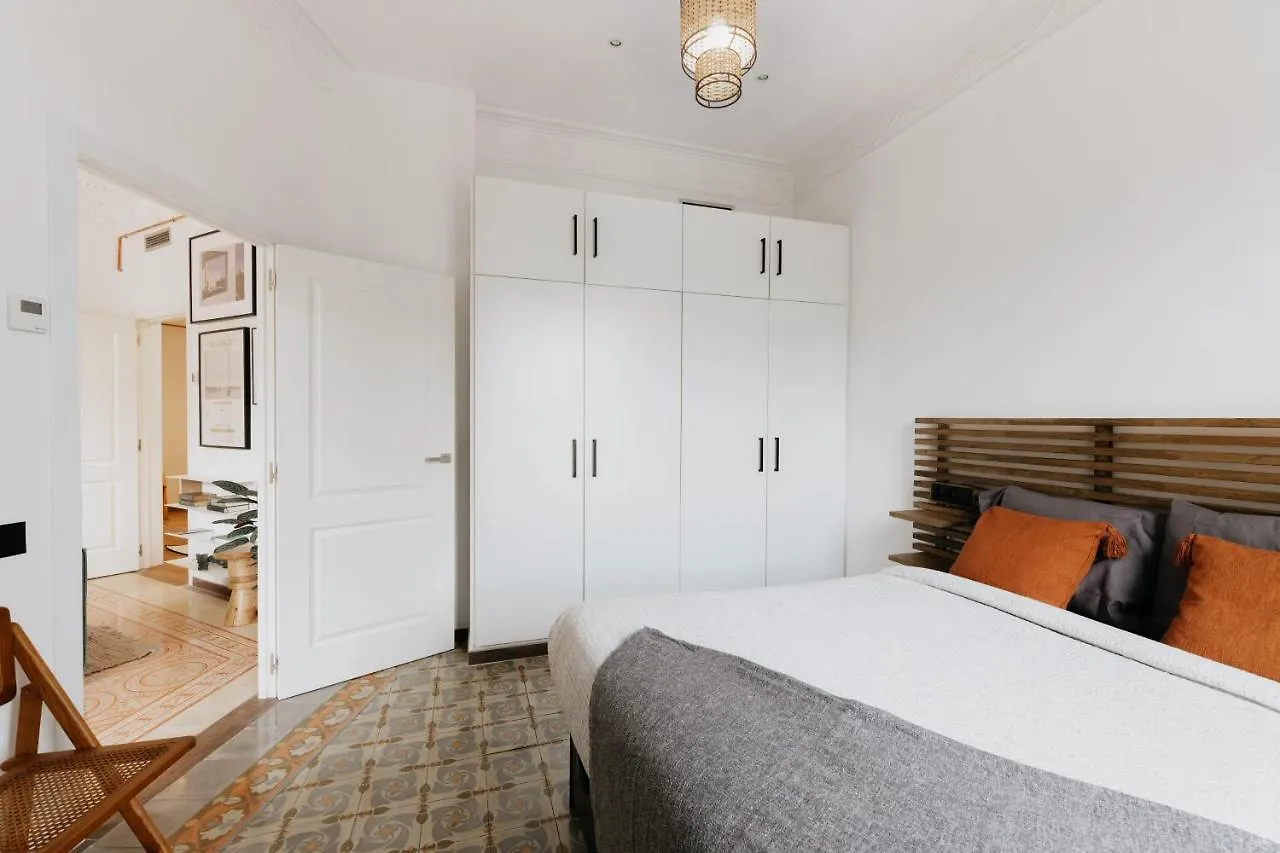 Llanos - Two Bedroom Apartment In Heart Of The City Barcelona