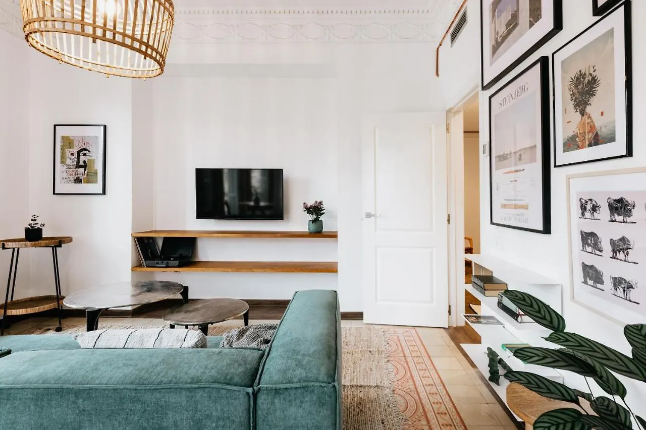 Llanos - Two Bedroom Apartment In Heart Of The City Barcelona Spain